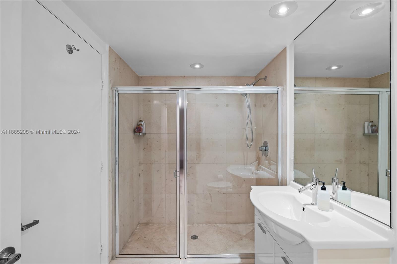495 Brickell Ave #2011, Miami FL 33131