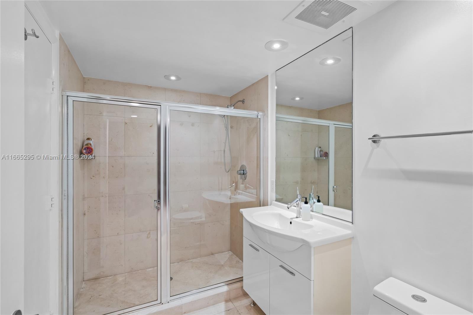 495 Brickell Ave #2011, Miami FL 33131