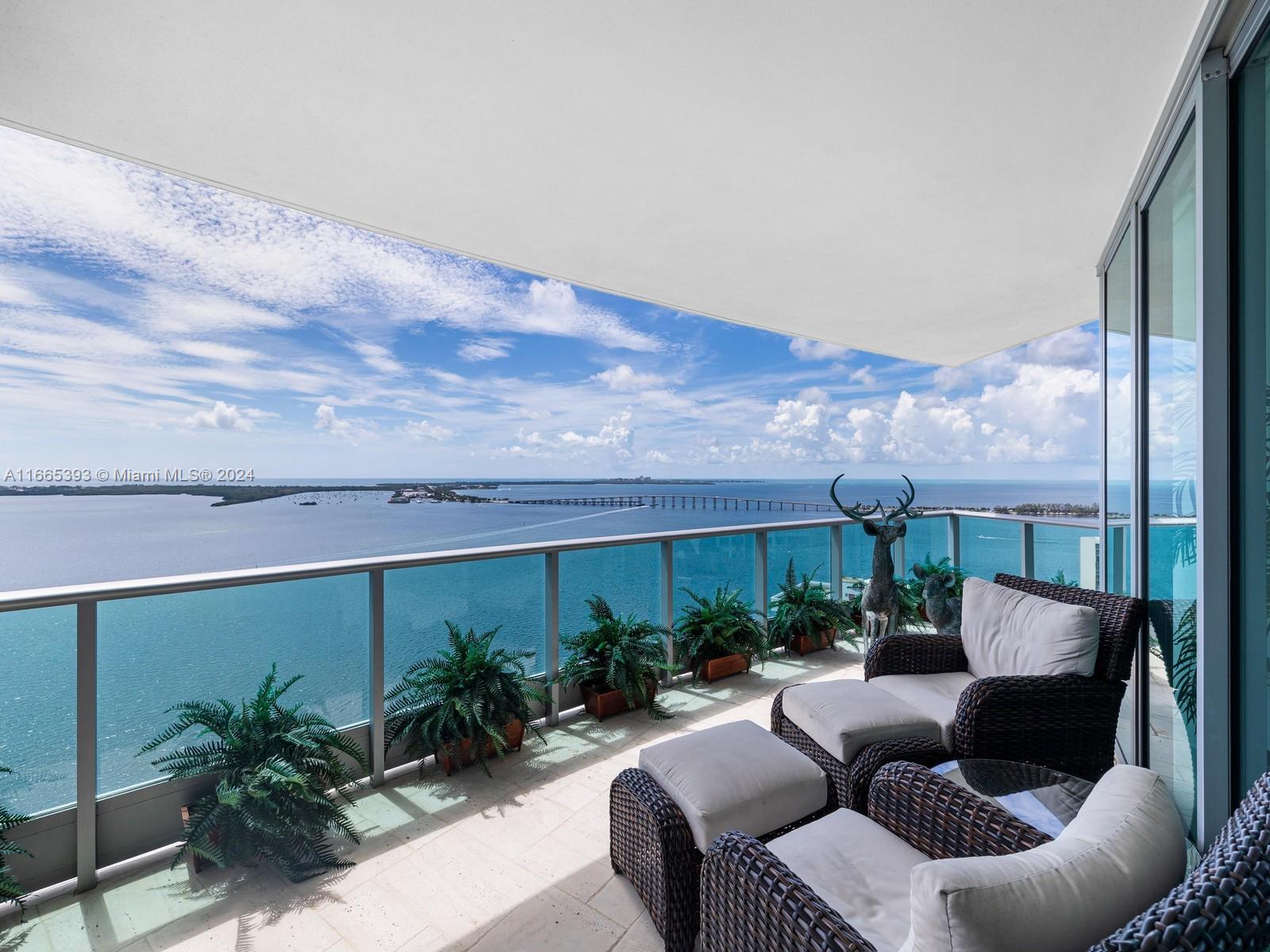 1331 Brickell Bay Dr #2711, Miami FL 33131