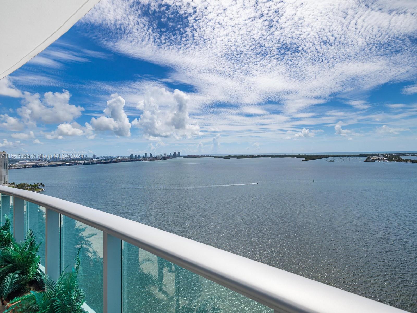 1331 Brickell Bay Dr #2711, Miami FL 33131