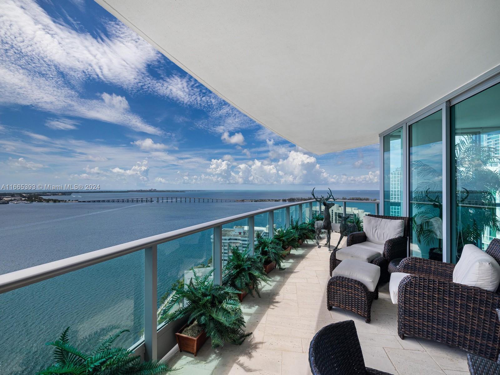 1331 Brickell Bay Dr #2711, Miami FL 33131