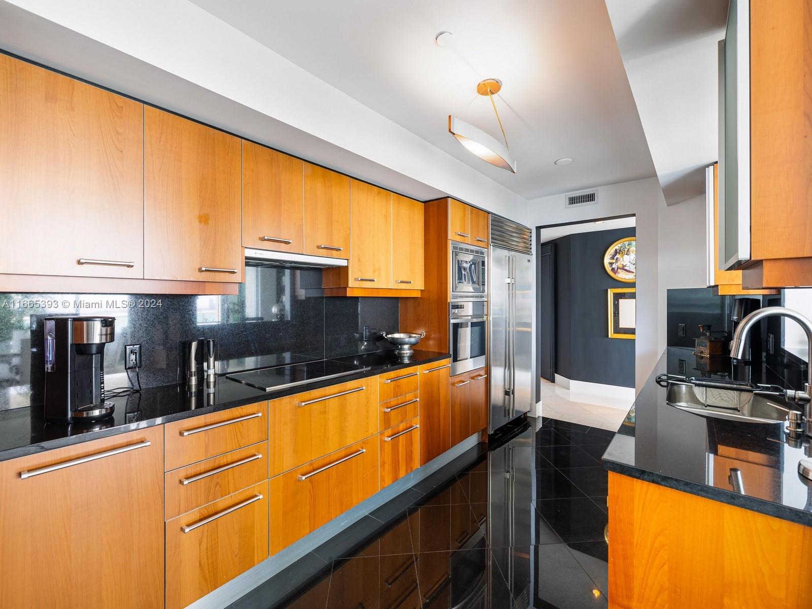 1331 Brickell Bay Dr #2711, Miami FL 33131