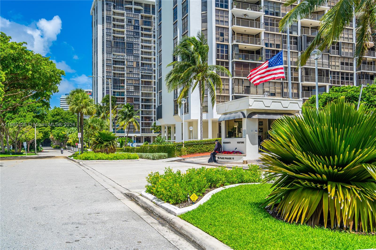 1915 Brickell Ave #C-1402, Miami FL 33129