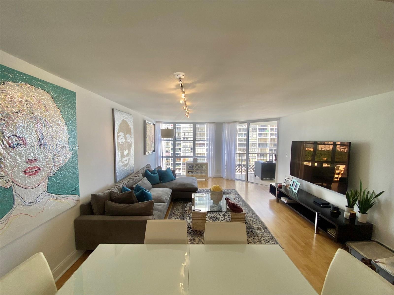 1915 Brickell Ave #C-1402, Miami FL 33129