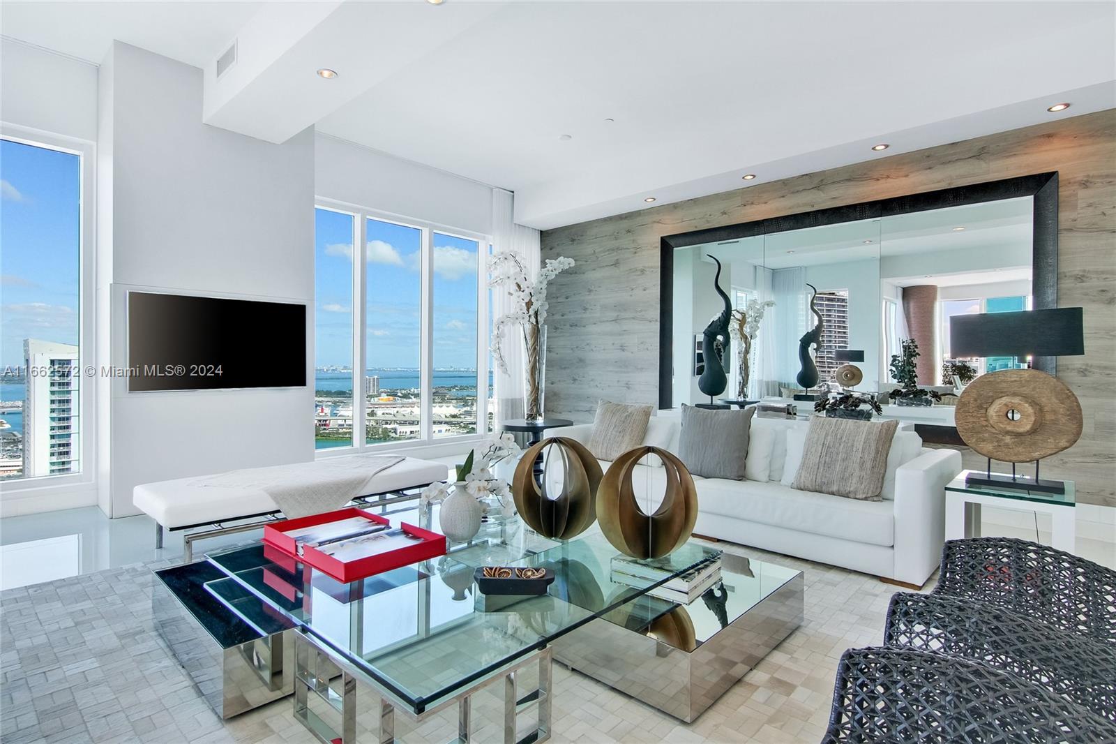 900 Brickell Key Blvd #PH3401, Miami FL 33131