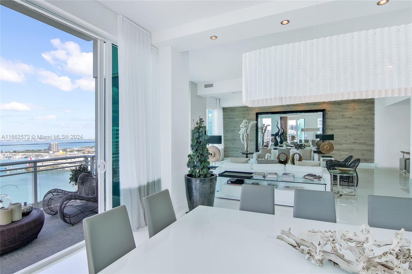 900 Brickell Key Blvd #PH3401, Miami FL 33131