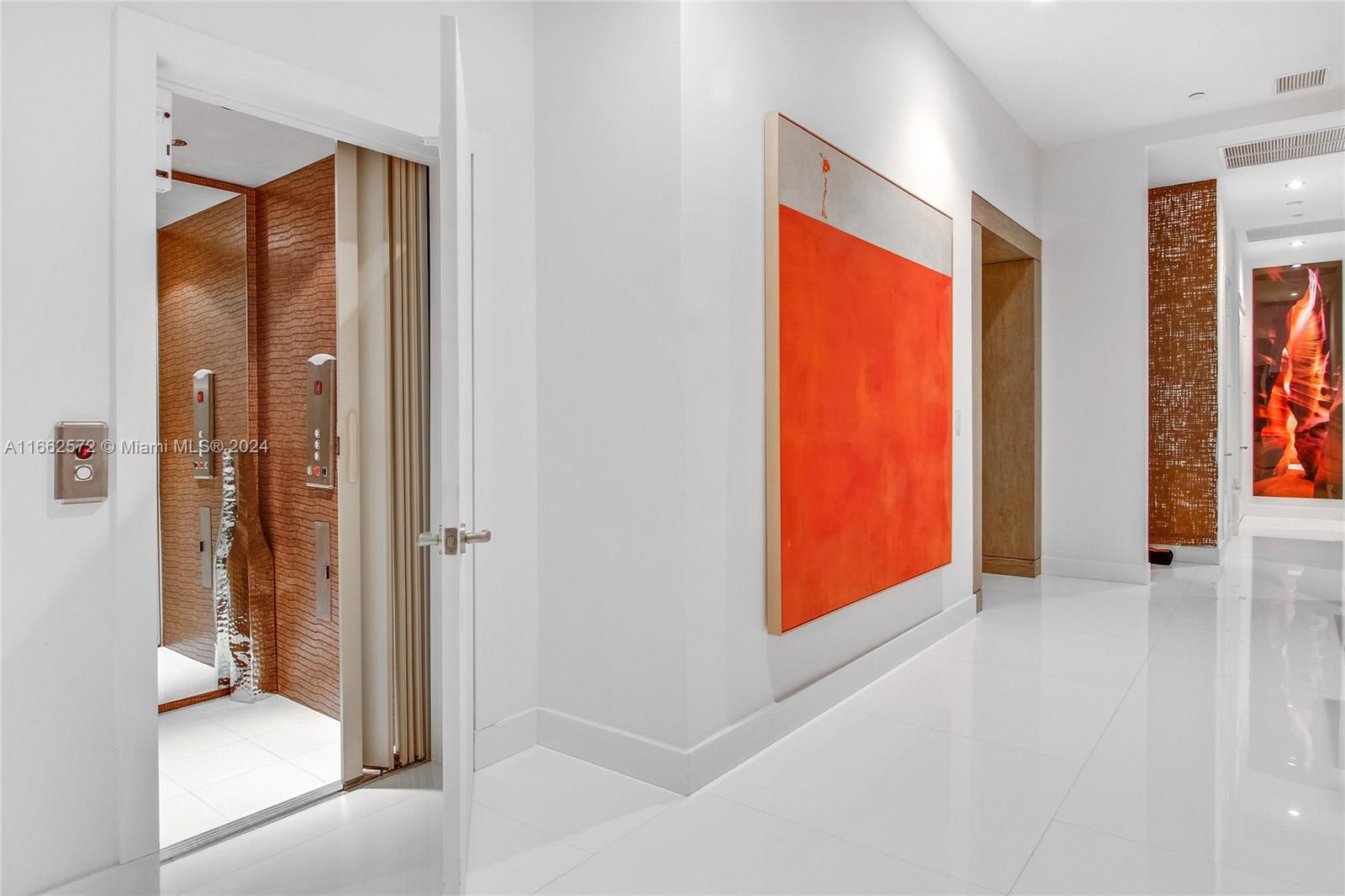 900 Brickell Key Blvd #PH3401, Miami FL 33131