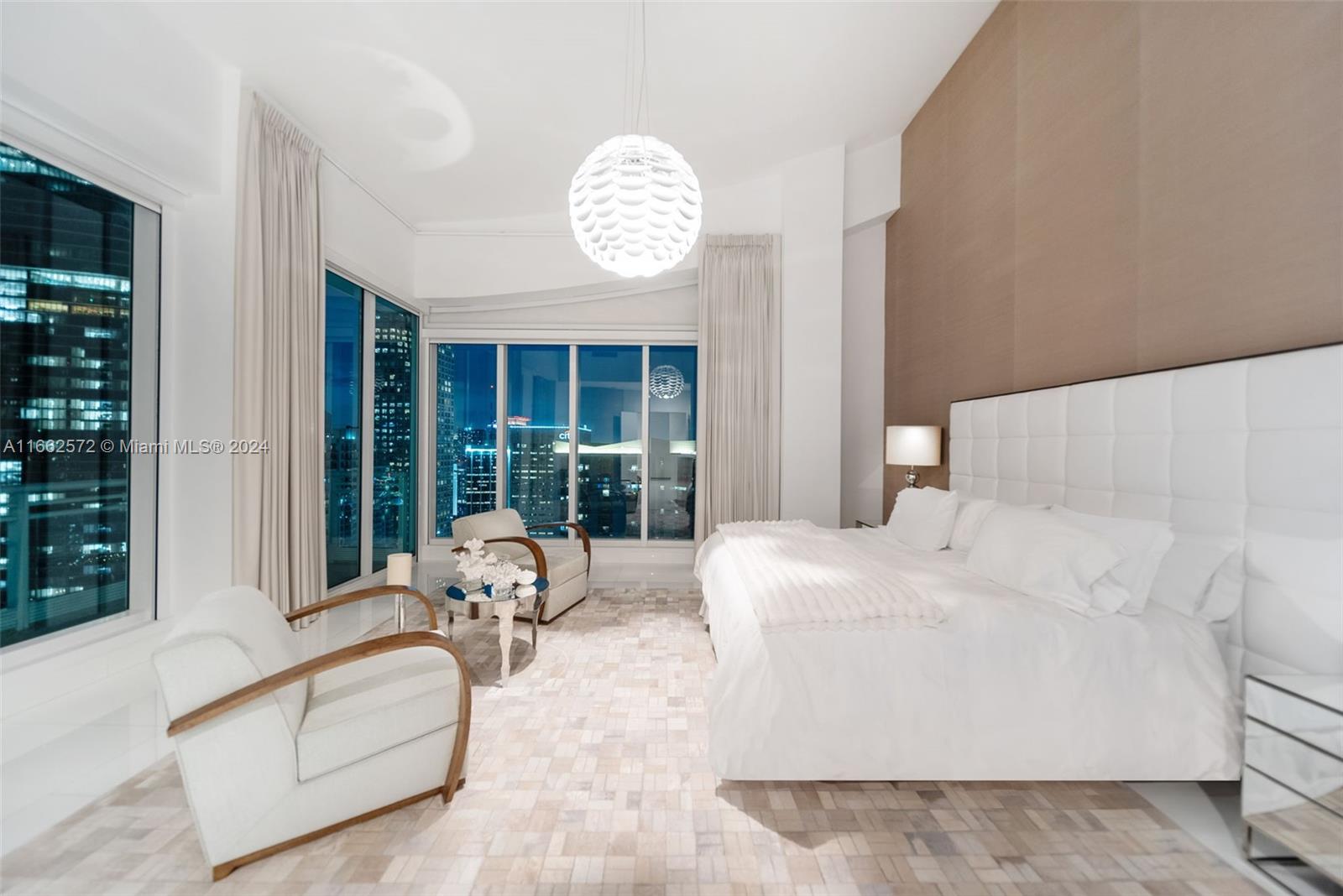 900 Brickell Key Blvd #PH3401, Miami FL 33131
