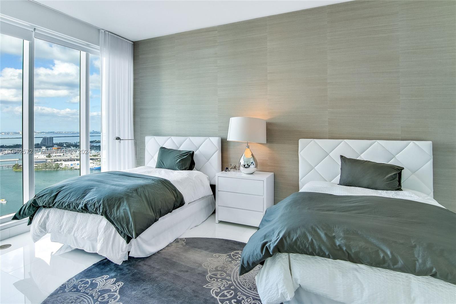 900 Brickell Key Blvd #PH3401, Miami FL 33131