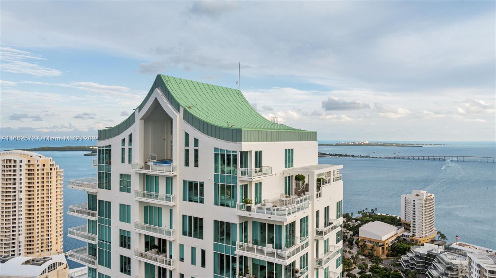 900 Brickell Key Blvd #PH3401, Miami FL 33131