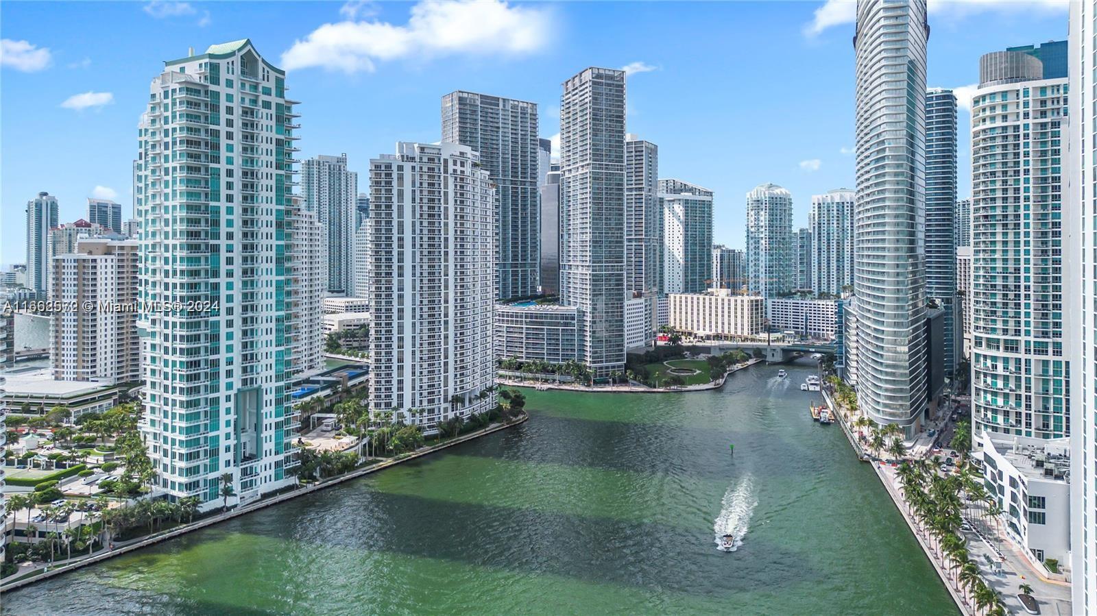 900 Brickell Key Blvd #PH3401, Miami FL 33131