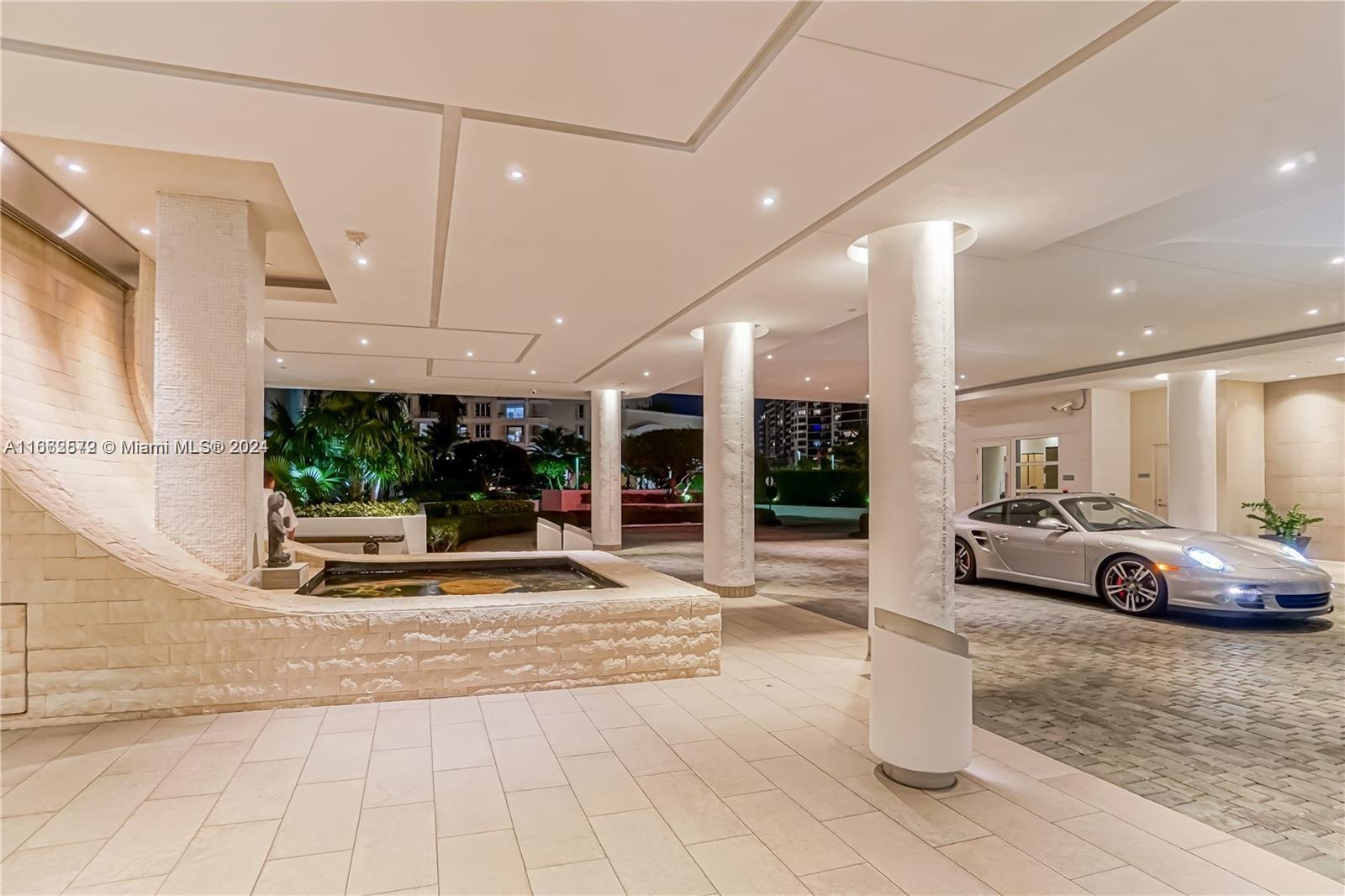 900 Brickell Key Blvd #PH3401, Miami FL 33131