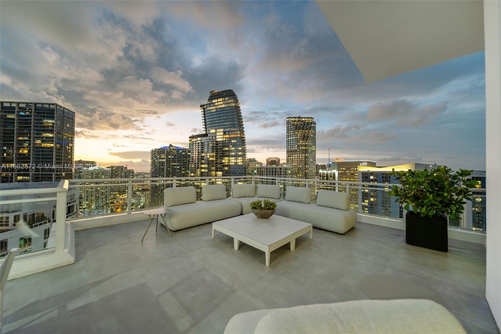 900 Brickell Key Blvd #PH3401, Miami FL 33131