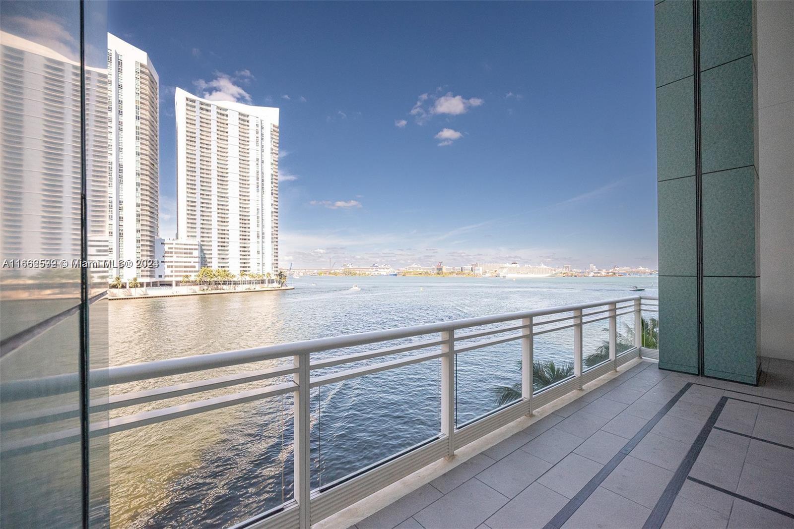 900 Brickell Key Blvd #PH3401, Miami FL 33131