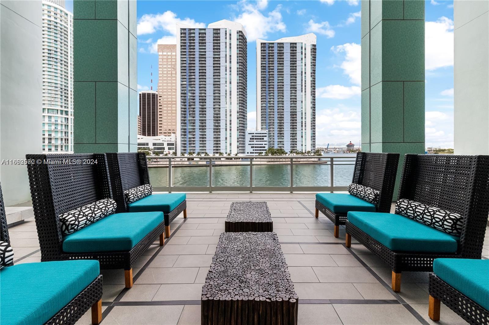 900 Brickell Key Blvd #PH3401, Miami FL 33131