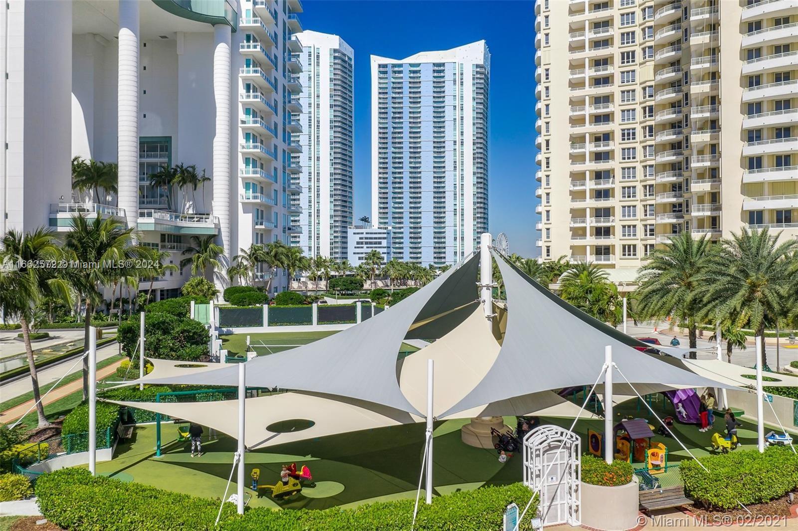 900 Brickell Key Blvd #PH3401, Miami FL 33131
