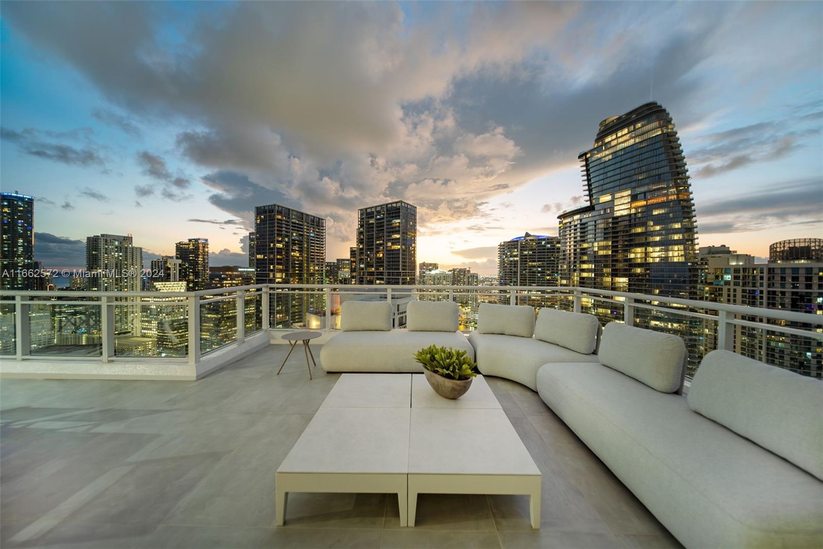 900 Brickell Key Blvd #PH3401, Miami FL 33131