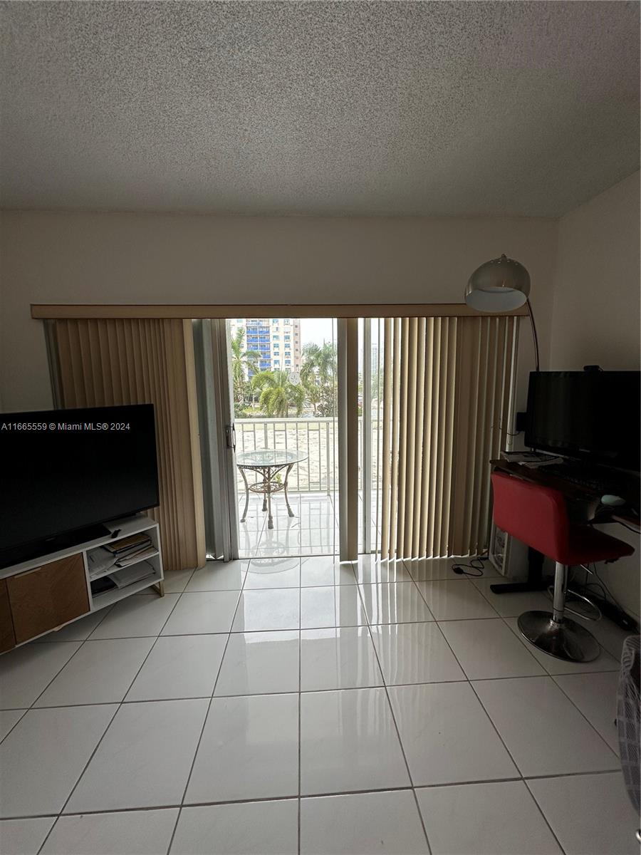 500 Bayview Dr #217, Sunny Isles Beach, Florida image 25