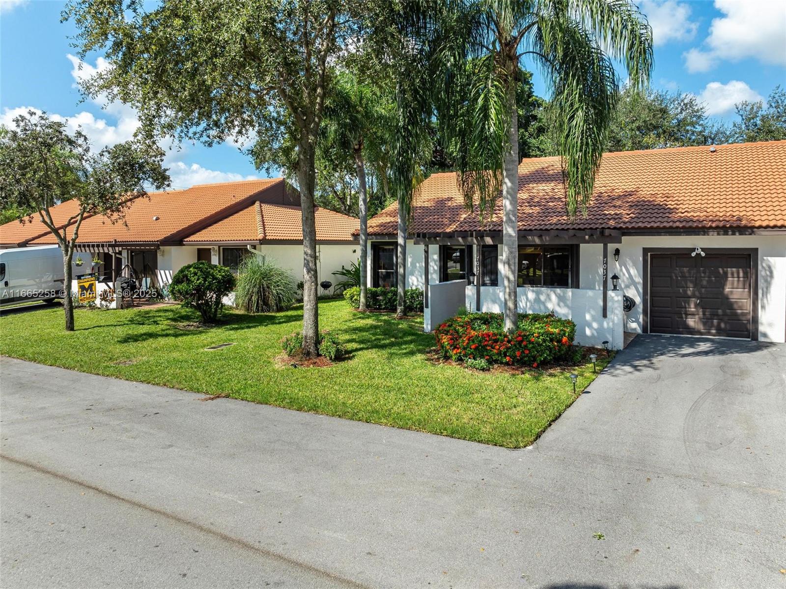 7037 Marlberry Ln, Tamarac, Florida image 1