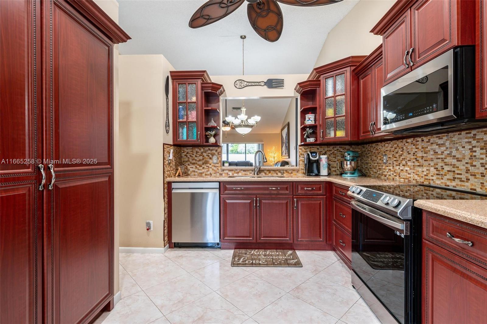 7037 Marlberry Ln, Tamarac, Florida image 16