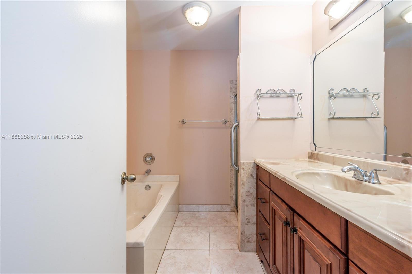7037 Marlberry Ln, Tamarac, Florida image 25
