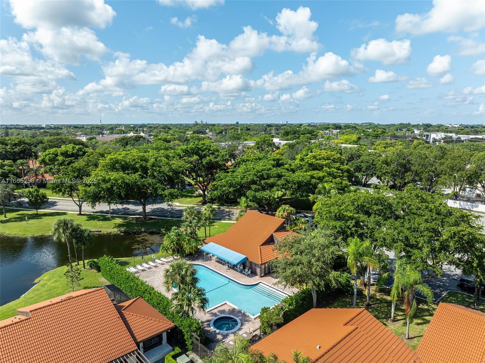 7037 Marlberry Ln, Tamarac, Florida image 30