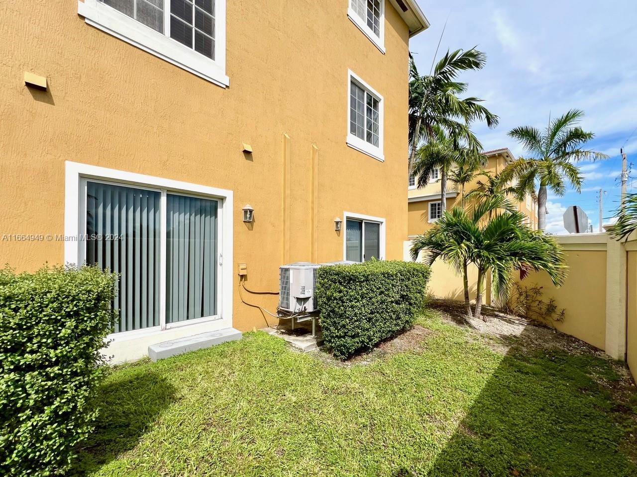 111 NW 2nd Ave #1, Hallandale Beach, Florida image 22