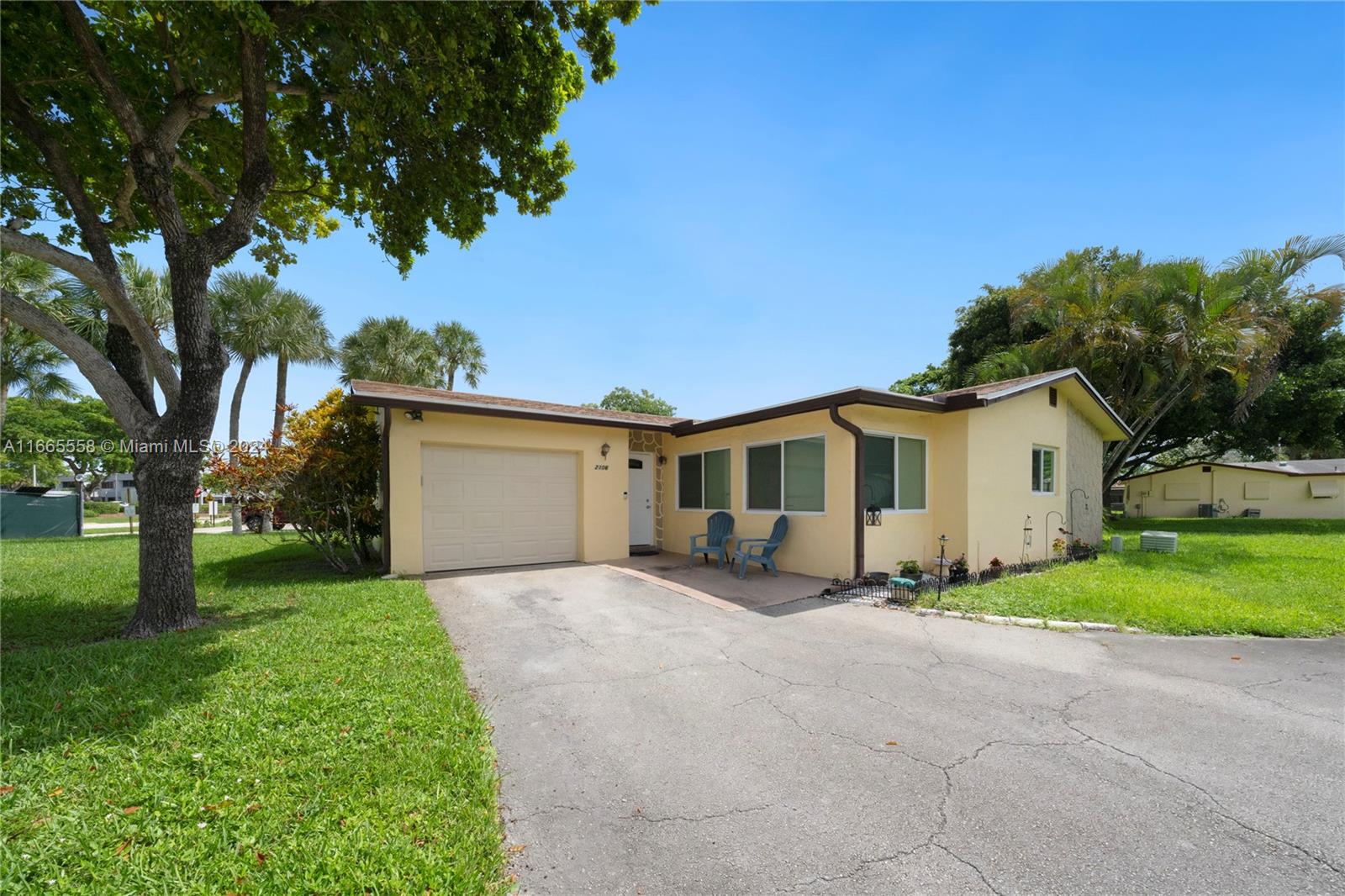 2106 SW Natura Blvd, Deerfield Beach, Florida image 1