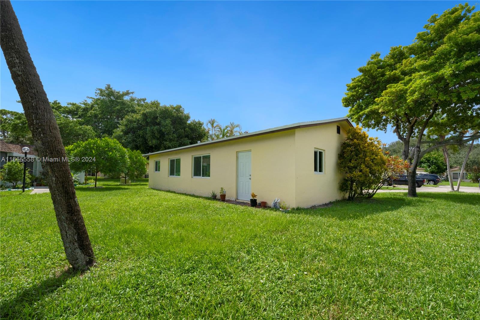 2106 SW Natura Blvd, Deerfield Beach, Florida image 3