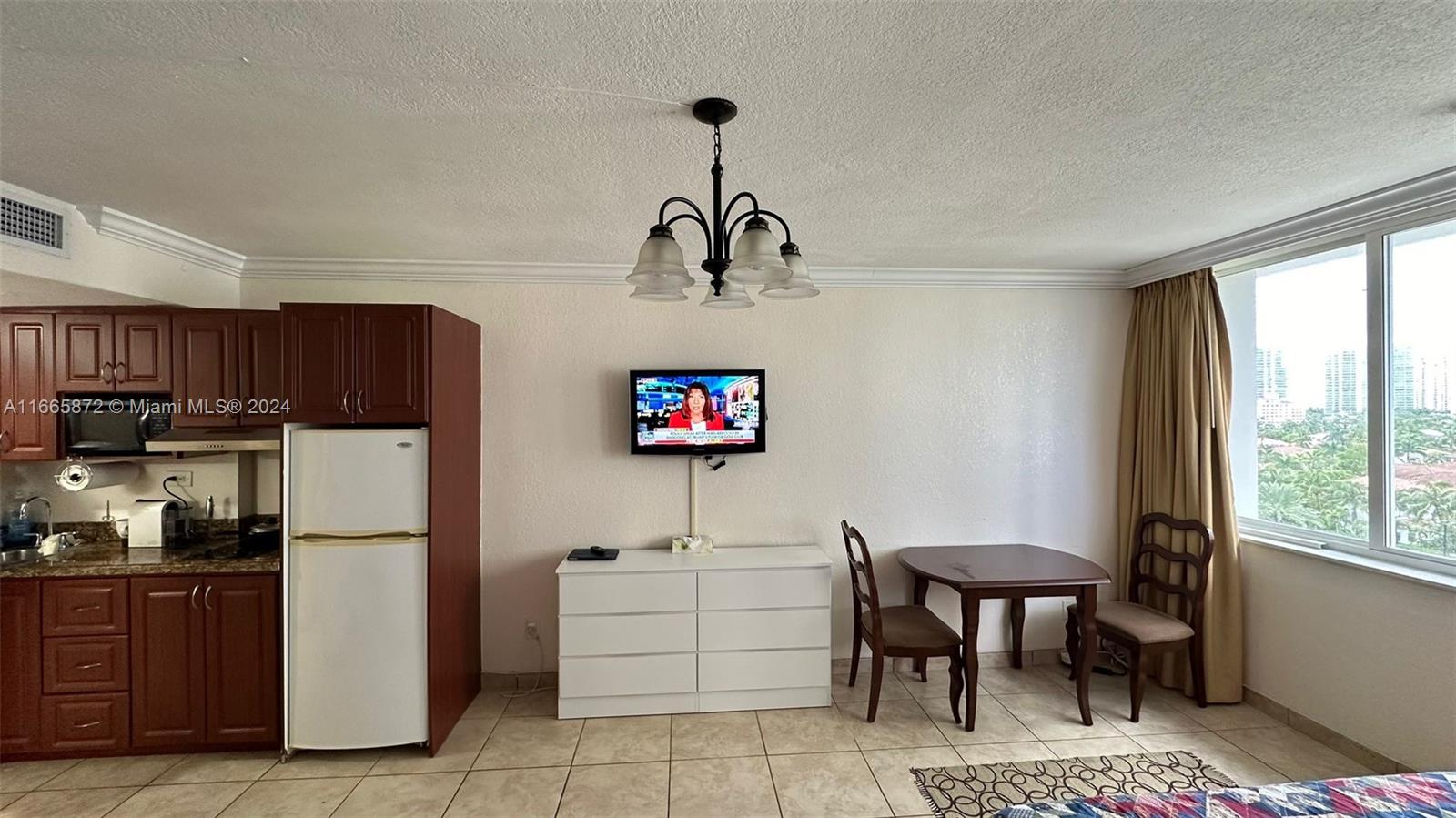 19201 Collins Ave #628, Sunny Isles Beach, Florida image 4