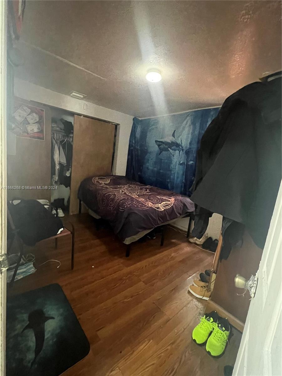Listing Photo 8