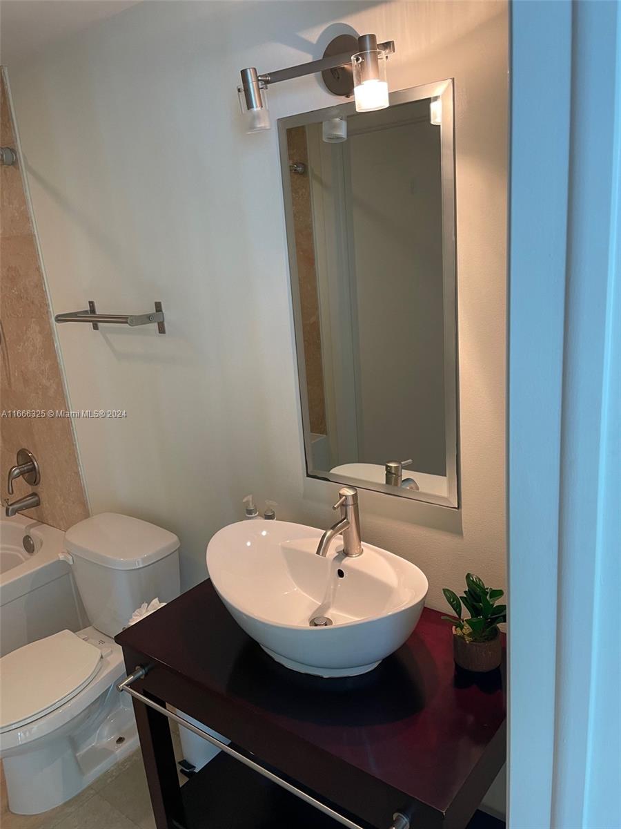 350 S Miami Ave #3108, Miami FL 33130