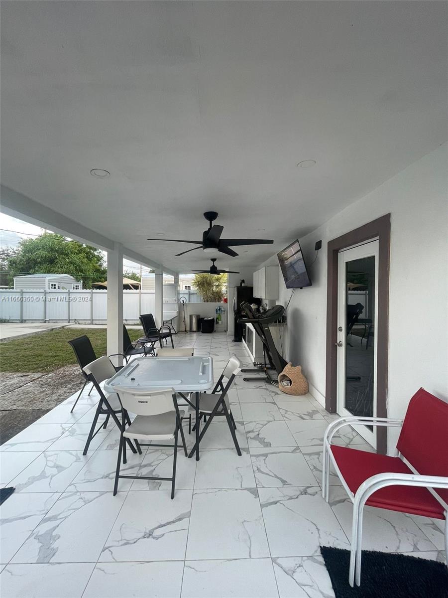 571 E 45th St, Hialeah, Florida image 16