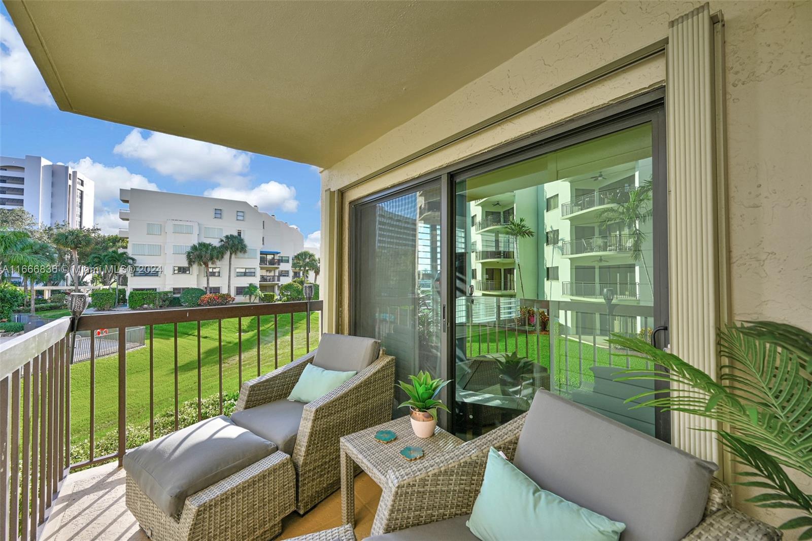 372 Golfview Road #201, North Palm Beach, Florida image 43