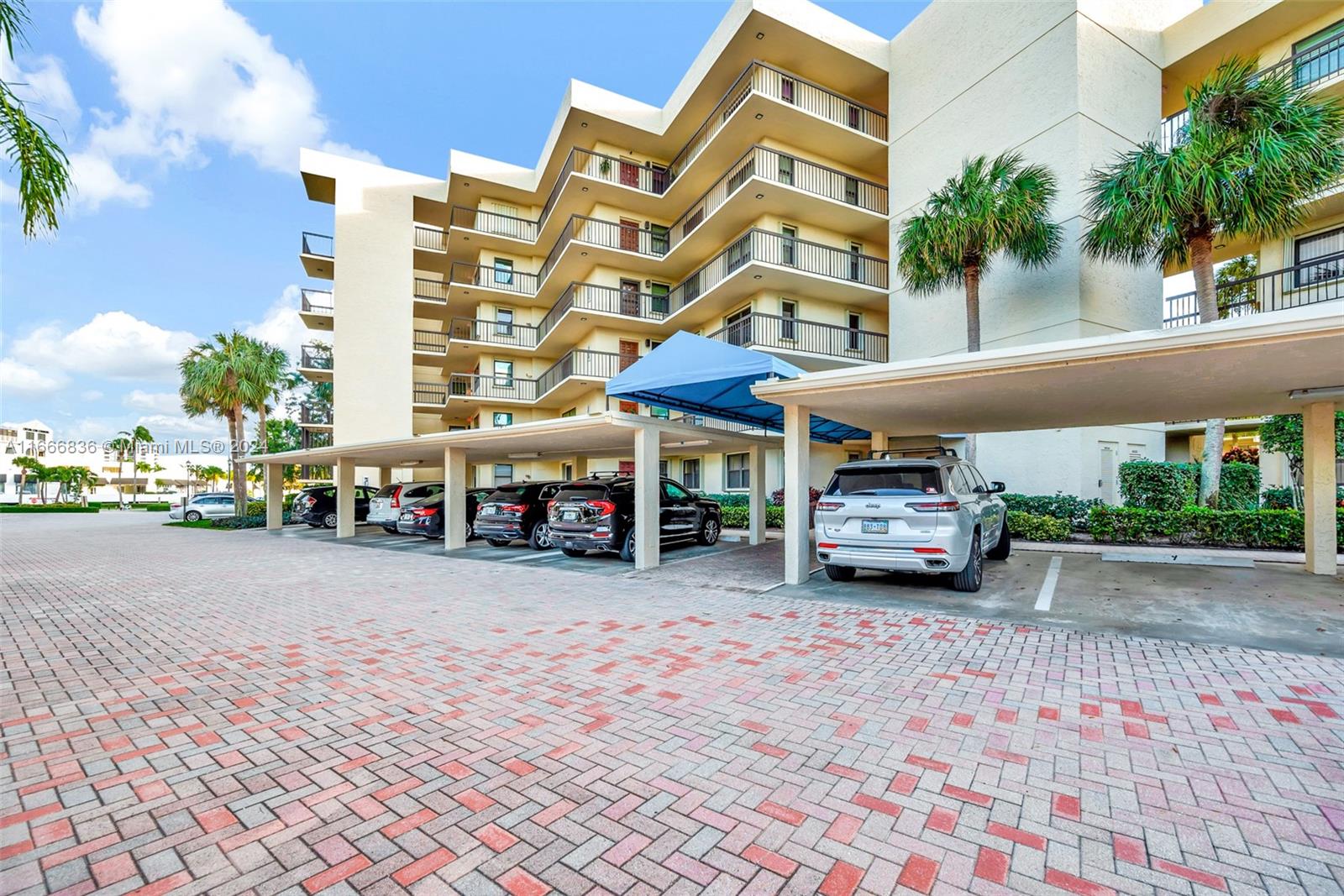 372 Golfview Road #201, North Palm Beach, Florida image 50