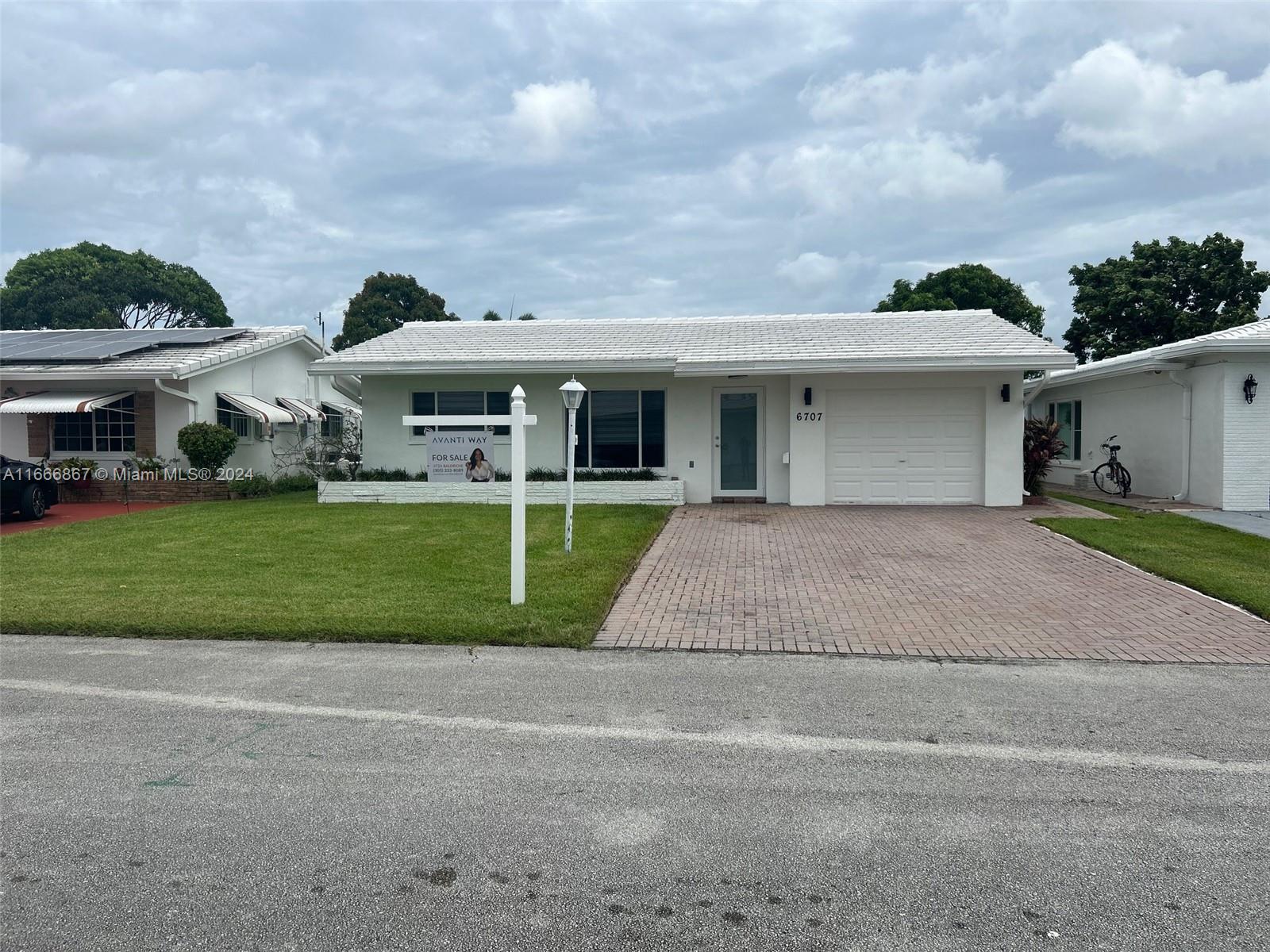 6707 NW 71st St, Tamarac, Florida image 1