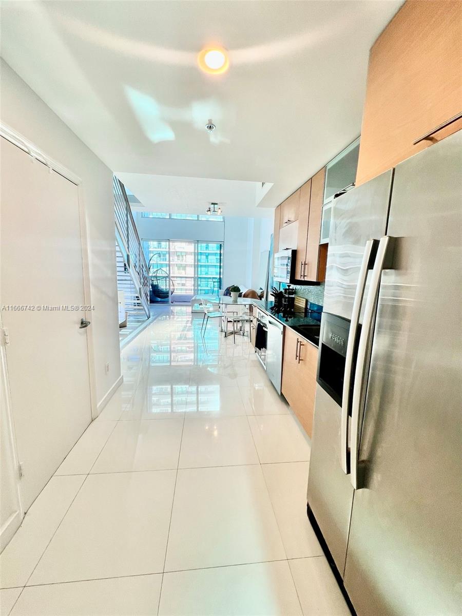 60 SW 13th St #2806, Miami FL 33130