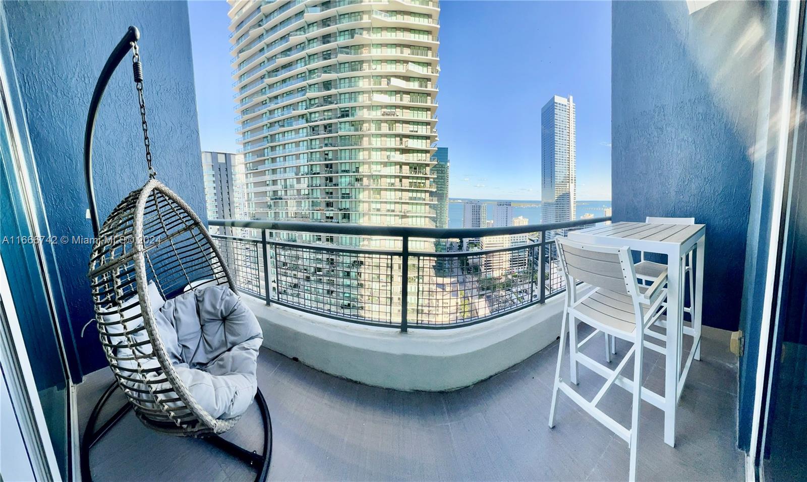 60 SW 13th St #2806, Miami FL 33130