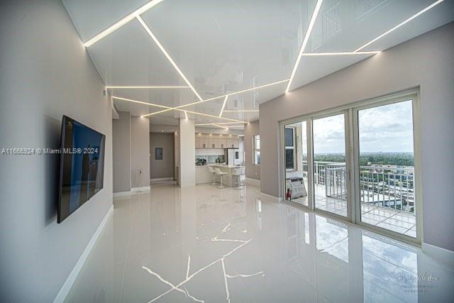 18011 Biscayne Blvd #PH04, Aventura, Florida image 5