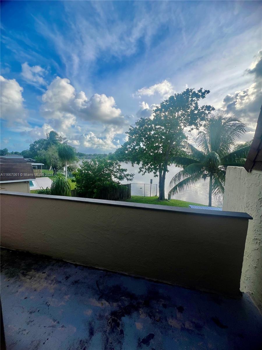 8900 Palm Tree Ln #8900, Pembroke Pines, Florida image 18