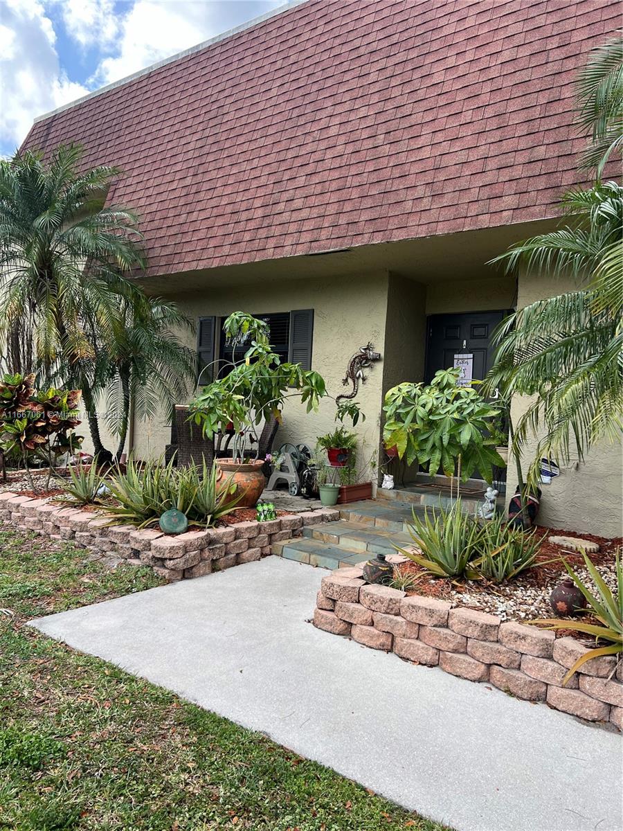 8900 Palm Tree Ln #8900, Pembroke Pines, Florida image 24