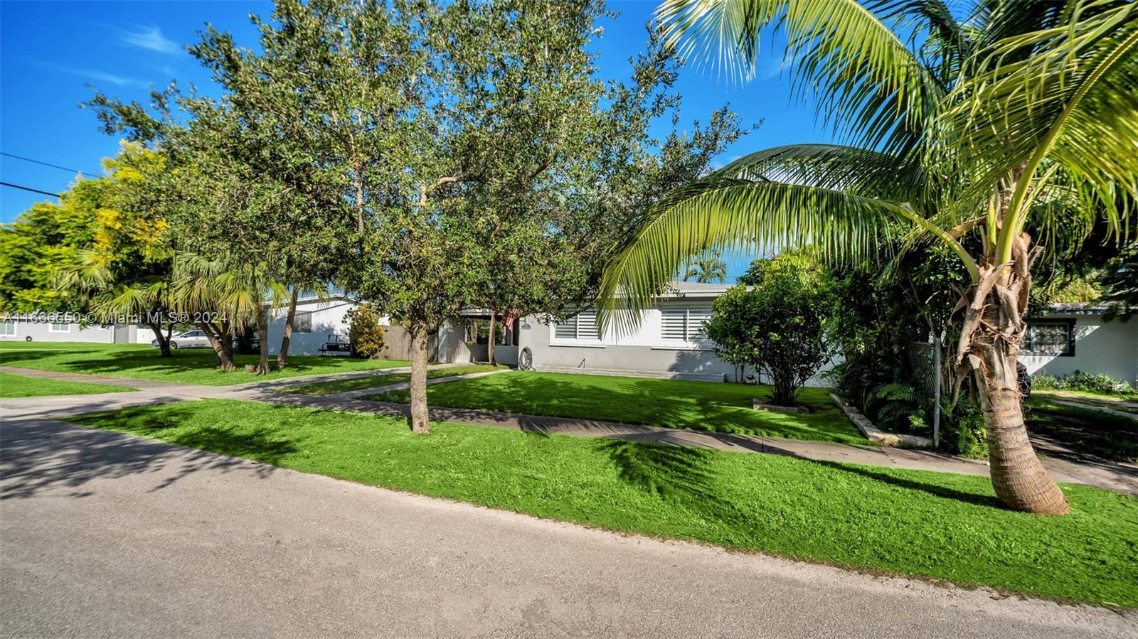 9821 Jamaica Dr, Cutler Bay, Florida image 35