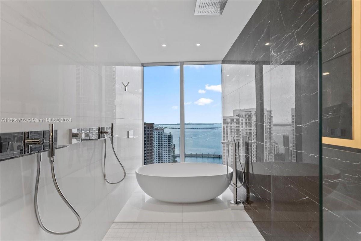 300 Biscayne Blvd Way #3403, Miami, Florida image 31