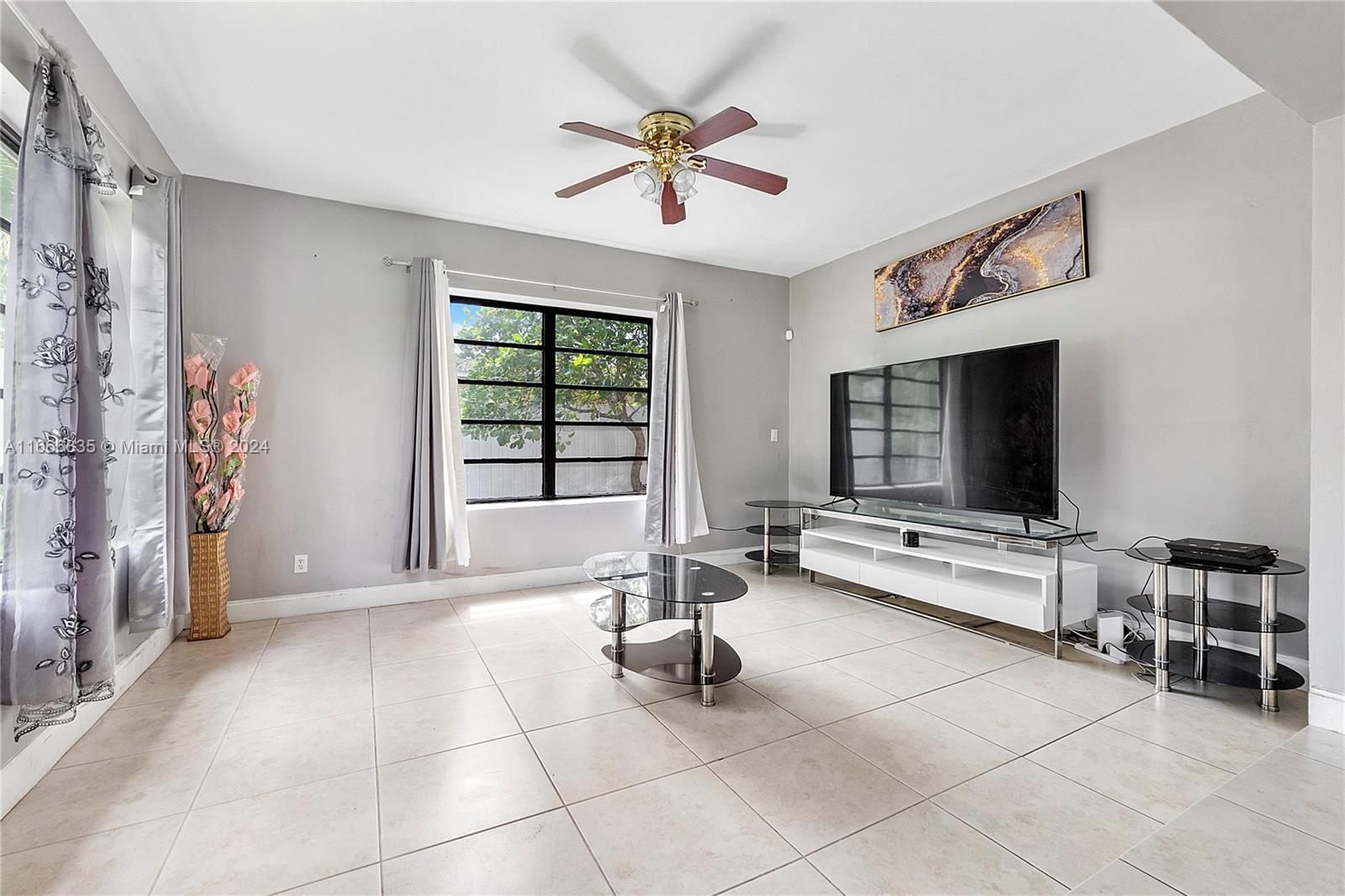 17180 NE 18th Ave, North Miami Beach, Florida image 1