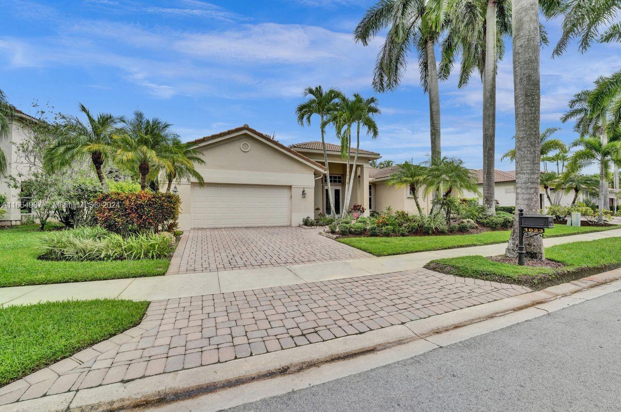 1623 Victoria Pointe Ln, Weston, Florida image 1