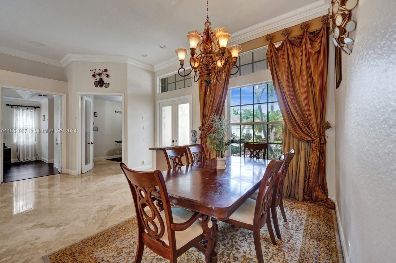 1623 Victoria Pointe Ln, Weston, Florida image 20