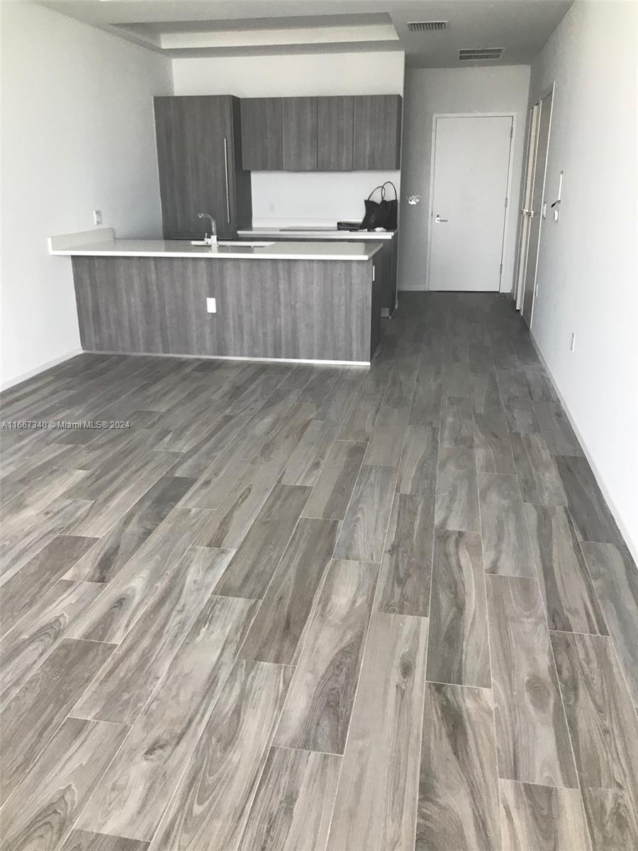 801 S Miami Ave #5502, Miami FL 33130