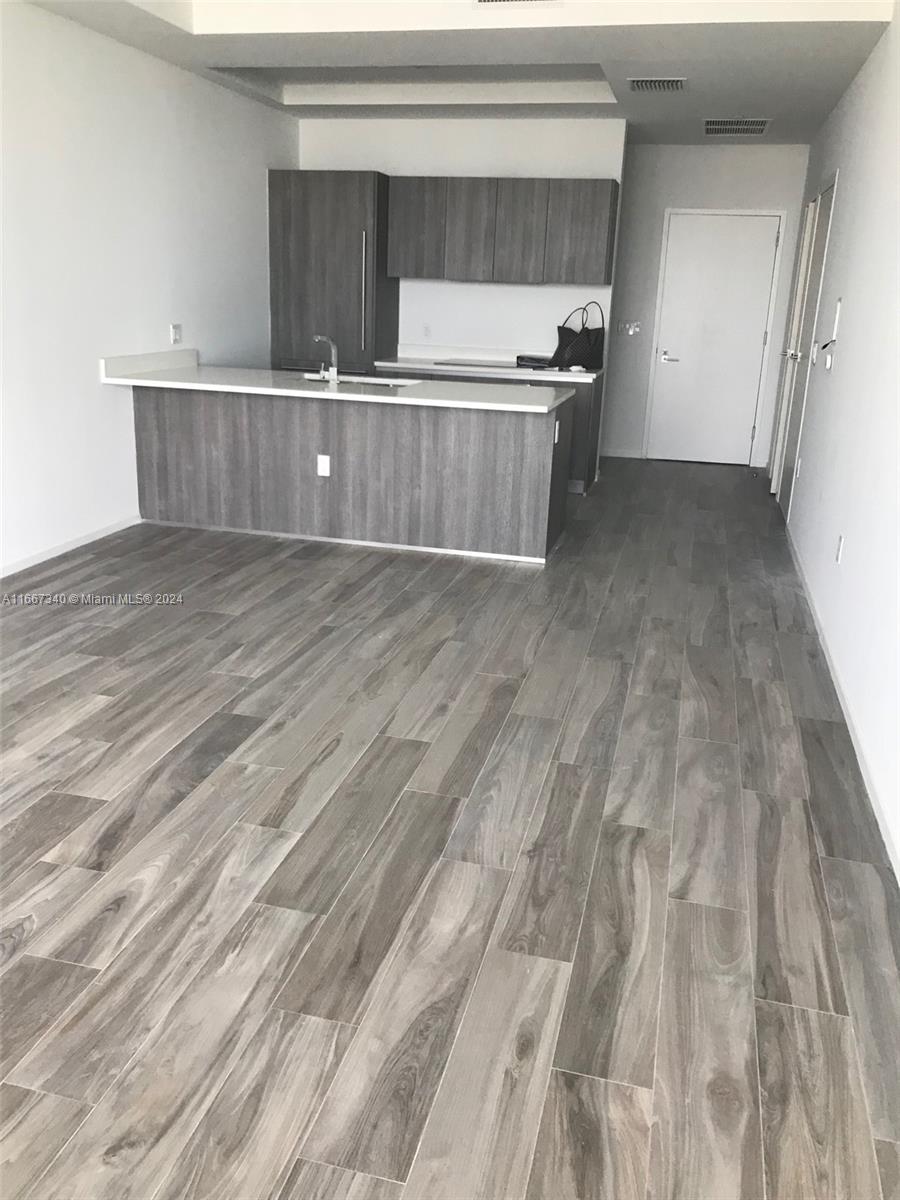 801 S Miami Ave #5502, Miami FL 33130