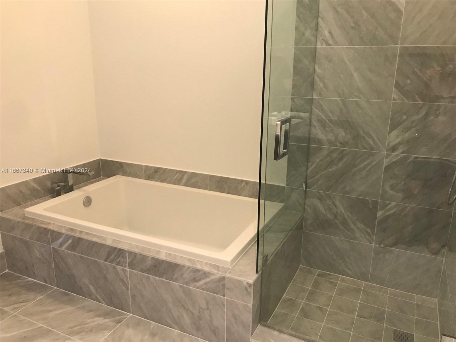 801 S Miami Ave #5502, Miami FL 33130