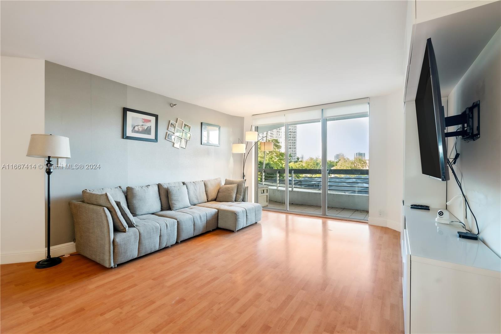 3530 Mystic Pointe Dr #308, Aventura FL 33180